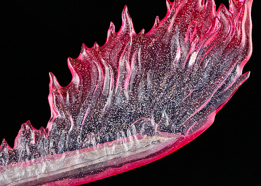 画像ギャラリー No.037のサムネイル画像 / ［レビュー］「METAL BUILD DRAGON SCALE サーバイン（白き秘宝）」ファンタジックで生体感のあるディテールが，唯一無二の存在感