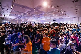 ꡼ No.010Υͥ / Υ󥿥ӥ塼ǭϡƥ󡣸SIEĽʿ᤬BICǸڹ񥤥ǥθϡ֤⤦23ǯɥȤ⡩