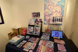 画像ギャラリー No.017のサムネイル画像 / じゃむさんっぽいど氏の個展「じゃむじゃむらんど-ひとり同人誌即売会」へ突撃！　ゲームキャラの彼シャツを実際に嗅ぐ体験が新鮮すぎる