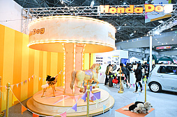 画像ギャラリー No.032のサムネイル画像 / 犬猫のお写真をいっぱい撮っただけでゴメンナサイ！　おもしろワンニャンアイテムたくさんの“インターペット2026”