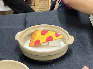 画像ギャラリー No.006のサムネイル画像 / 「TOKYO INDIE GAMES SUMMIT 2026」出展作品レポート(変わったコントローラ編)。ピザを焼き,ポップコーンを頂戴し,ビールで流し込んだ末,レジェンドクリエイターと遊んだ