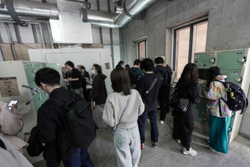 画像ギャラリー No.002のサムネイル画像 / ARG「残置物展」を書籍化した「小説 残置物展」,5月29日に発売決定。全国残置物保管協会の会員と一緒にいわく付きの村に足を踏み入れる