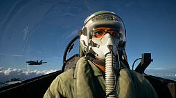 ���������꡼ No.049�Υ���ͥ������ / ��ACE COMBAT 8��WINGS OF THEVE��2026ǯ��ȯ����ꡣ����������Хå�7���顤�¤�6ǯ�֤��³��ȯɽ