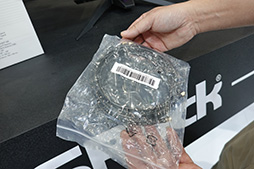 画像ギャラリー No.016のサムネイル画像 / 日本販売も視野に入れたASRockのゲーマー向け有機ELディスプレイは価格対スペック比に優れる