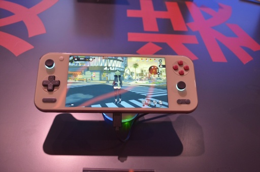 ���������꡼ No.005�Υ���ͥ������ / AYANEO�ο������ѷ����ߥå���ܵ��ʤɡ�Snapdragon�֡����Ǹ��Ĥ������ӥ����ൡ��Android�ǥХ�����CJ2025��