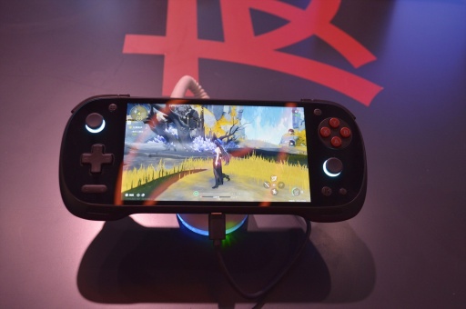 ���������꡼ No.007�Υ���ͥ������ / AYANEO�ο������ѷ����ߥå���ܵ��ʤɡ�Snapdragon�֡����Ǹ��Ĥ������ӥ����ൡ��Android�ǥХ�����CJ2025��