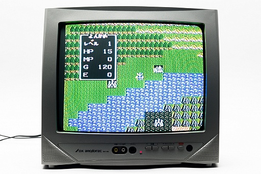 画像ギャラリー No.017のサムネイル画像 / 30年前の今日発売されたファミコン版「ドラゴンクエスト」を,当時生まれてもいない編集者がプレイ。竜王を倒す旅は驚きと戸惑いの連続だった