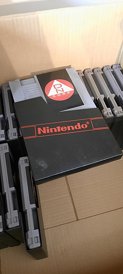 ���������꡼ No.008�Υ���ͥ������ / �ե��ߥ���/NES�ѥ��եȡ�What Remains�ס����Τ���ʸ������档NES�����ȥ�å��������줿��͸�����������ߤ�������臘ADV������