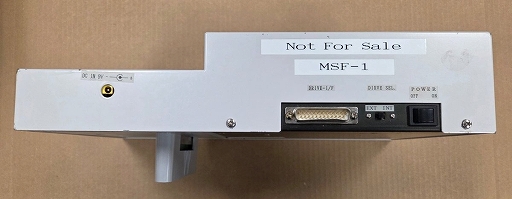 画像ギャラリー No.005のサムネイル画像 / 幻のスーパーファミコン用CD-ROM「PlayStation」の開発初期版が発掘される。アタッチメント式のCD-ROMドライブで，現存する唯一のユニット