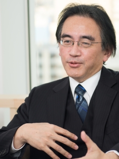 画像集#027のサムネイル/任天堂・岩田氏をゲストに送る「ゲーマーはもっと経営者を目指すべき!」最終回――経営とは「コトとヒト」の両方について考える「最適化ゲーム」