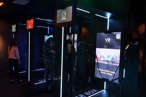 ���������꡼ No.004�Υ���ͥ������ / �����ॻ�󥿡����Фǵ��ڤ�ͷ�٤�VR���塼�ƥ��󥰤����ܽ�Ƴ������VAR BOX���θ���ȯɽ���ݡ���