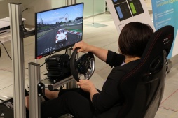 ���������꡼ No.005�Υ���ͥ������ / ���ܥ����ԥå��ߥ塼������ˤơ�e���ݡ��Ĵ��Ÿ�򳫺��档�֥����ġ��ꥹ��7�ס֥��ȥ꡼�ȥե�������6�פʤɡ�6�����ȥ���θ��Ǥ���