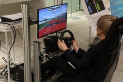 ���������꡼ No.006�Υ���ͥ������ / ���ܥ����ԥå��ߥ塼������ˤơ�e���ݡ��Ĵ��Ÿ�򳫺��档�֥����ġ��ꥹ��7�ס֥��ȥ꡼�ȥե�������6�פʤɡ�6�����ȥ���θ��Ǥ���