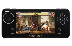 画像ギャラリー No.006のサムネイル画像 / NEOGEOの携帯ゲーム機を米Tommoが12月6日に発売。NEOGEO本体を模したドッキングステーションに，アーケードスティックも付属