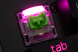 画像集#019のサムネイル/【PR】Razerのミニキーボード「BlackWidow V3 Mini」を試す。ワイヤレスでもUSBでも使える便利さが魅力だ