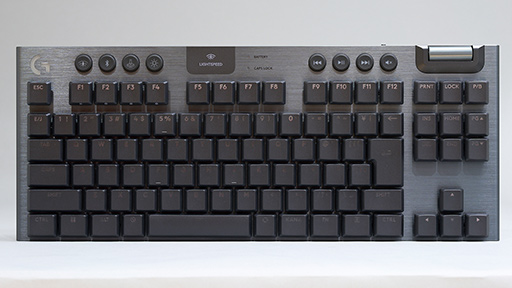 画像ギャラリー No.005のサムネイル画像 / 薄型キーの10キーレスワイヤレスキーボード「G915 X LIGHTSPEED TKL」。正当進化を遂げたロープロファイル勢のアイドルだ