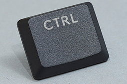 画像ギャラリー No.009のサムネイル画像 / 薄型キーの10キーレスワイヤレスキーボード「G915 X LIGHTSPEED TKL」。正当進化を遂げたロープロファイル勢のアイドルだ