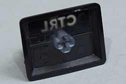 画像ギャラリー No.010のサムネイル画像 / 薄型キーの10キーレスワイヤレスキーボード「G915 X LIGHTSPEED TKL」。正当進化を遂げたロープロファイル勢のアイドルだ