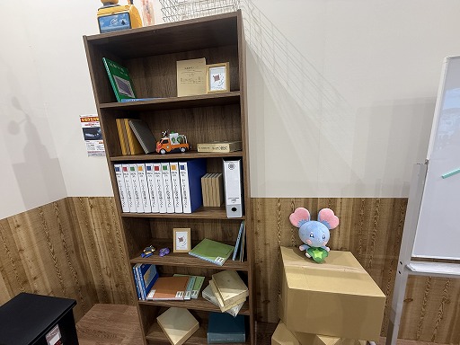 画像ギャラリー No.013のサムネイル画像 / ゲームフリークがTGSに初のブース出展！ 「雨のちハレ女」の部室へ行き，復刊したミニコミ誌を受け取り，会期の天気にそわそわする［TGS2026］