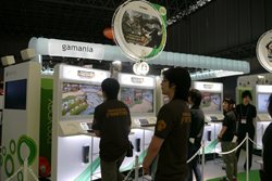 TGS 2010ϥޥեȥ֡ˤϥɥѡƥȥޤ50ȥ뤬롣Kinectбȥ֥ޥ2פλͷʤɸ