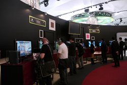 TGS 2010ϥޥեȥ֡ˤϥɥѡƥȥޤ50ȥ뤬롣Kinectбȥ֥ޥ2פλͷʤɸ