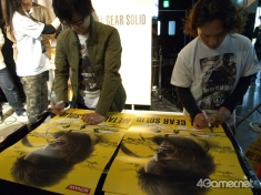 画像ギャラリー No.017のサムネイル画像 / 小島秀夫監督が世界を回る！　「メタルギア」シリーズ最新作の発売を記念してスタートした「METAL GEAR SOLID PEACE WALKER WORLD TOUR 2010」初日の模様をレポート