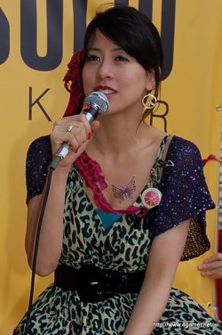 画像ギャラリー No.037のサムネイル画像 / 小島秀夫監督が世界を回る！　「メタルギア」シリーズ最新作の発売を記念してスタートした「METAL GEAR SOLID PEACE WALKER WORLD TOUR 2010」初日の模様をレポート