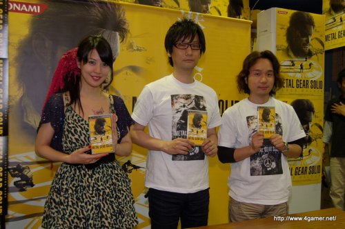 画像ギャラリー No.053のサムネイル画像 / 小島秀夫監督が世界を回る！　「メタルギア」シリーズ最新作の発売を記念してスタートした「METAL GEAR SOLID PEACE WALKER WORLD TOUR 2010」初日の模様をレポート