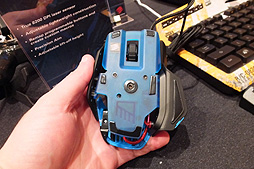 CES 2014Mad Catz̤ȯΥޡޥ䥹ƥ󥰥ȥϪTitanfall饤󥹤ܡɤʤɤо