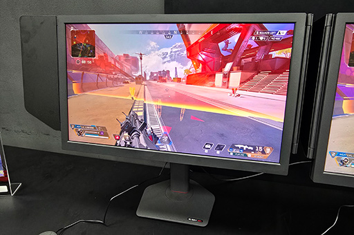 画像ギャラリー No.002のサムネイル画像 / TN液晶+直下型LEDで有機ELよりも残像感が少ないバトルロイヤル向けディスプレイ「XQ2566X」がBenQ ZOWIEから発売