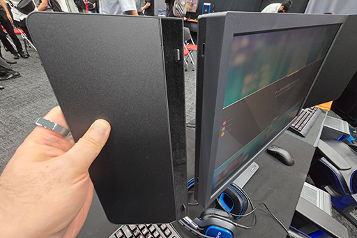 画像ギャラリー No.007のサムネイル画像 / TN液晶+直下型LEDで有機ELよりも残像感が少ないバトルロイヤル向けディスプレイ「XQ2566X」がBenQ ZOWIEから発売