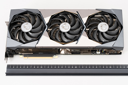 画像集#006のサムネイル/【PR】MSIの「GeForce RTX 3090 SUPRIM X 24G」は，GeForce史上最強のGPUから高性能を引き出せる大型クーラーが魅力のカードだ