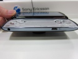 GDC 2011ϱΥץ쥹ƷӡXperia PLAYפGDCΥݤǿäƤߤ