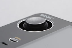 画像ギャラリー No.016のサムネイル画像 / ネオジオを現代に蘇らせる「NEOGEO X」は買いか。使い勝手からその正体まで徹底解剖