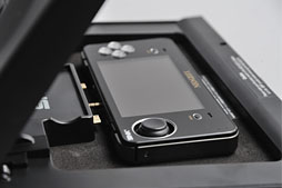 画像ギャラリー No.030のサムネイル画像 / ネオジオを現代に蘇らせる「NEOGEO X」は買いか。使い勝手からその正体まで徹底解剖