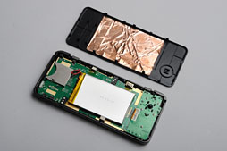 画像ギャラリー No.038のサムネイル画像 / ネオジオを現代に蘇らせる「NEOGEO X」は買いか。使い勝手からその正体まで徹底解剖