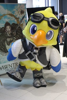 画像ギャラリー No.011のサムネイル画像 / スマホを片手に渋谷サクラステージを歩き回った「ファイナルファンタジーXIV 光の納涼祭」の模様をレポート