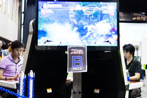画像ギャラリー No.020のサムネイル画像 / AC版「ウルトラストリートファイターIV」全国大会「一秋千撃杯」東京予選フォトレポート。決勝大会に駒を進める4チームと8名の強豪が決定