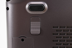 画像集 No.020のサムネイル画像 / 写真で見る「GPD WIN Max 2」。小型ノートPCとしての完成度は高いがニッチなポジションは変わらず