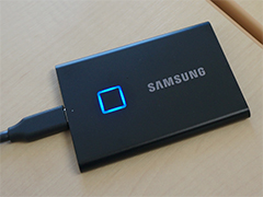 NVMe/PCIe内部接続のSamsung製外付けSSD「Portable SSD T7 Touch」が2月下旬に国内発売に。指紋認証センサーも搭載