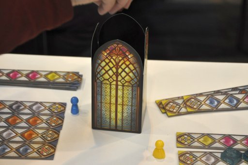 SPIEL'1810ǯ˰٤AZULפ³Ԥо졣ץ쥤ʤϤΤޤޤˡɤθ̤ϥåꤷAzul: Stained Glass of Sintraפץ쥤