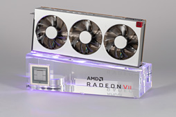 画像集 No.018のサムネイル画像 / 「Radeon VII」到着。7nm世代初のコンシューマ向けGPU搭載カード