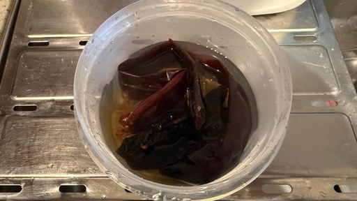 画像ギャラリー No.012のサムネイル画像 / 「モンスターハンターワイルズ」の焚き火料理に学ぶ，肉の火入れ。俺のコラボカフェ：Menu 091