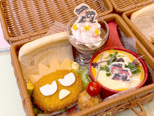 画像ギャラリー No.005のサムネイル画像 / ブラスタ×サンリオの夢のコラボカフェ開催中! ハローキティが推しキャストの誕生日をお祝い