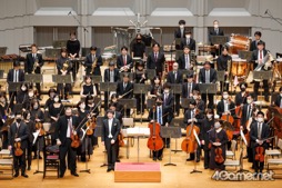 画像集 No.008のサムネイル画像 / 「『聖剣伝説』30th Anniversary Orchestra Concert」レポート。ホール内の空気を震わせる生の音楽が，聴衆を魅了した