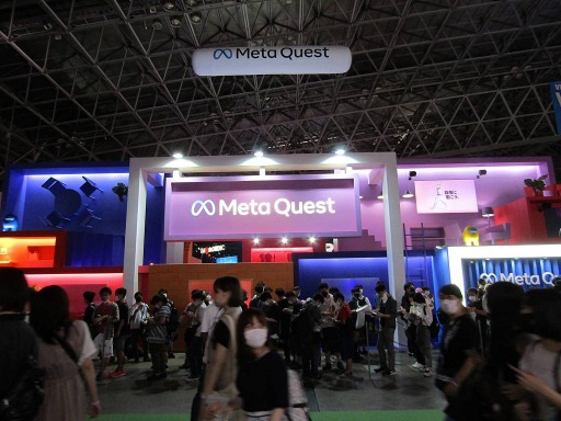 画像集 No.001のサムネイル画像 / ［TGS2022］“Meta Quest 2”ブースレポート。「Among Us VR」一色に染まったブースでは，クルーたちと写真を撮れるフォトスポットも