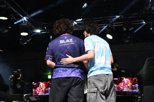 画像ギャラリー No.013のサムネイル画像 / 「カプコンカップ11」決勝大会レポート。翔選手がチリの新星Blaz選手を打ち倒し,「ストリートファイター6」世界最強の座に輝く