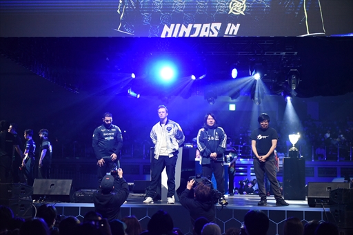 画像ギャラリー No.022のサムネイル画像 / 「カプコンカップ11」決勝大会レポート。翔選手がチリの新星Blaz選手を打ち倒し,「ストリートファイター6」世界最強の座に輝く