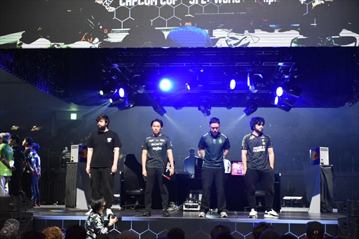 画像ギャラリー No.023のサムネイル画像 / 「カプコンカップ11」決勝大会レポート。翔選手がチリの新星Blaz選手を打ち倒し,「ストリートファイター6」世界最強の座に輝く