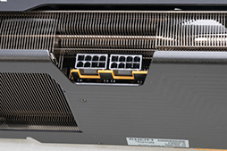 画像ギャラリー No.015のサムネイル画像 / AMDの新ミドルハイGPU「Radeon RX 9070 GRE」は,RX 9070とRX 9060 XTの間に入り,ゲームによってはGeForce RTX 5070を上回ることも